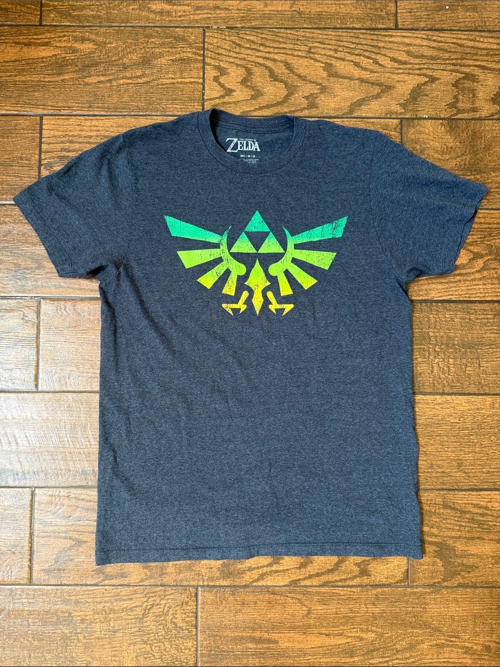 Men’s Nintendo Legend of Zelda Triforce Green Fade Distressed Logo T-Shirt